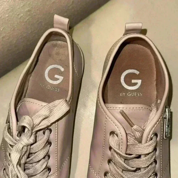 Guess Rose gold sneakers size 8 - Picture 2 of 8